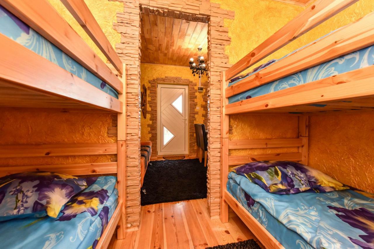 Zelta Pirts Guest House Ventspils Kültér fotó